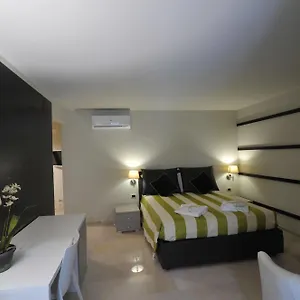 Gatto Bianco House 2* Bari